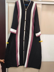 Tehnoor Black Crepe Abaya with White & Mauve Stripes Elegant Modest Wear for Women